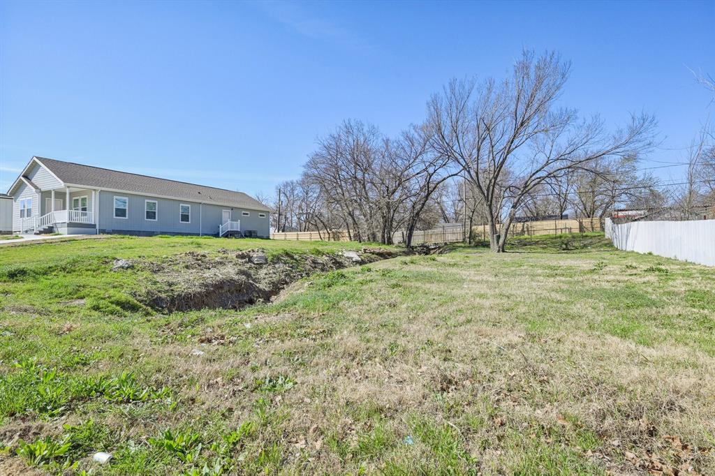 2016 Belzise Terrace Property Photo 8