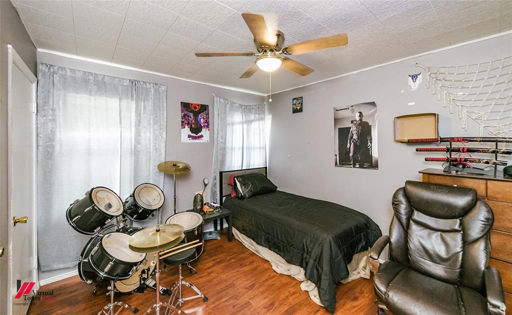 214 Ellis Drive Property Photo 3
