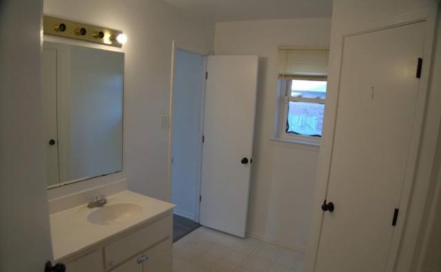 401 James Loop Property Photo 20