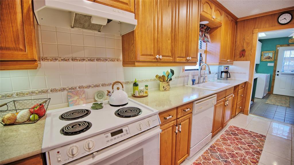 858 Ford Road Property Photo 4