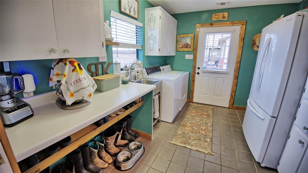 858 Ford Road Property Photo 13