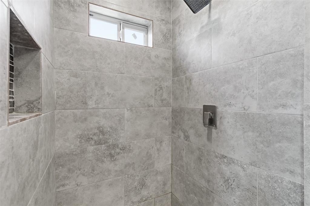 5708 Black Pine Property Photo 23