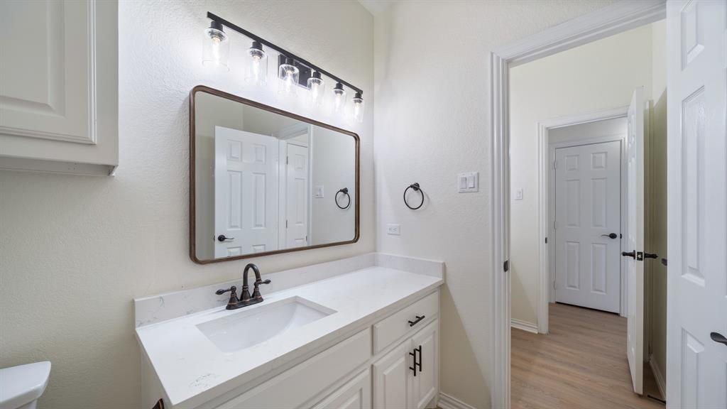8789 Colonial Drive Property Photo 6