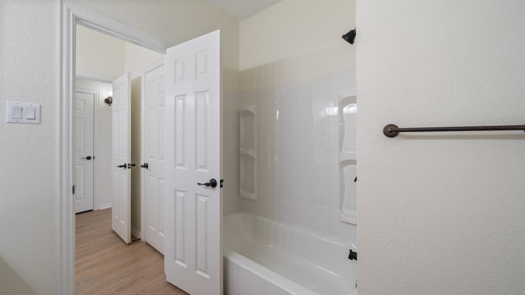 8789 Colonial Drive Property Photo 7