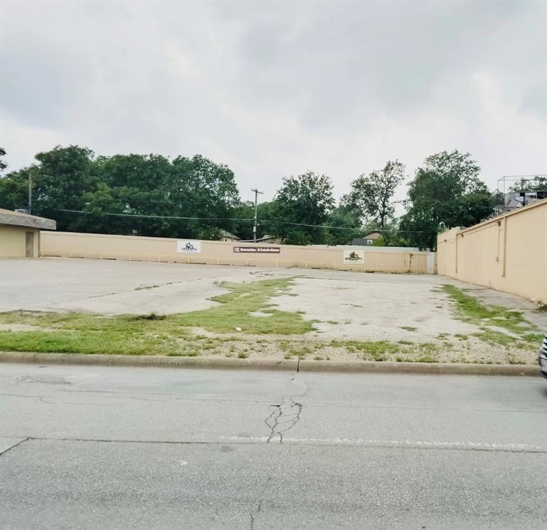 3203 N Main Street Property Photo 7
