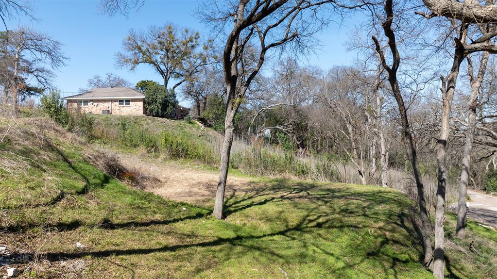 1141 Redondo Drive Property Photo 17