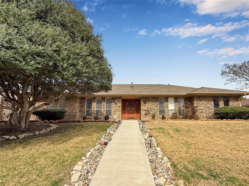 3109 Robin Road Property Photo 1
