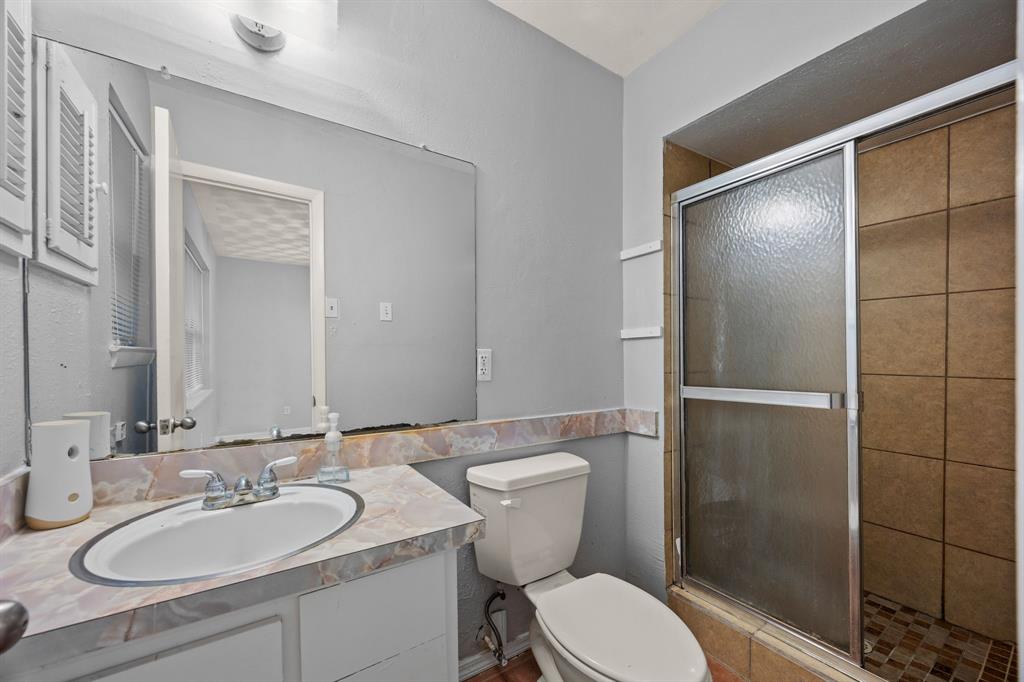 2438 Lasalle Drive Property Photo 24