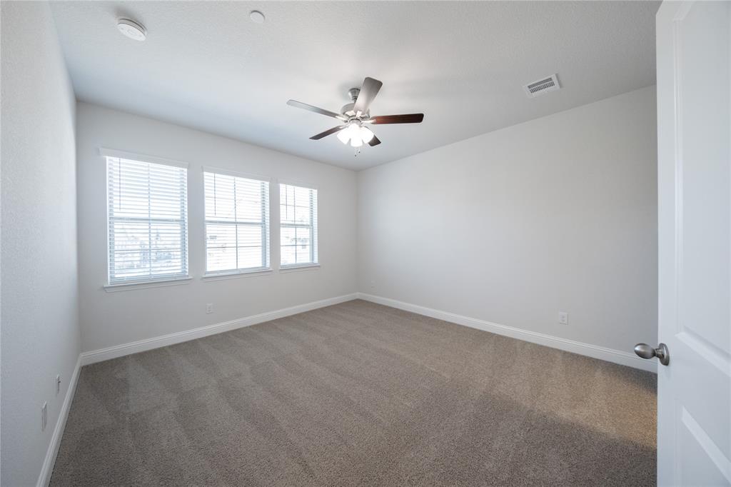 2032 Naples Drive Property Photo 8