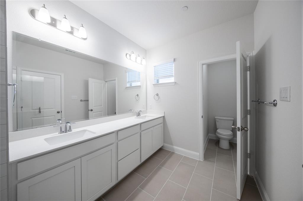 2032 Naples Drive Property Photo 10