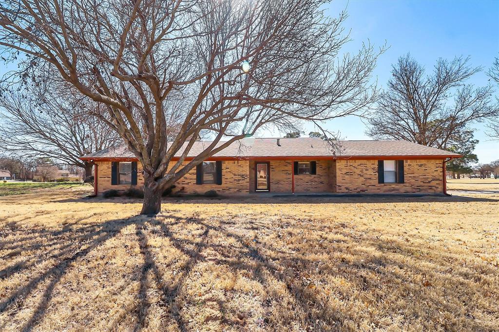 104 Navajo Trail Property Photo 1