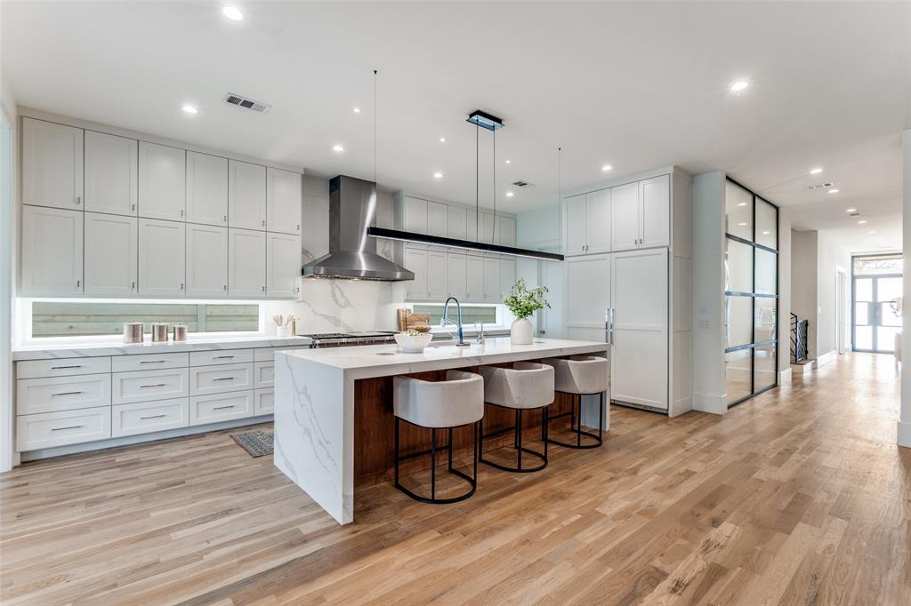 5111 W Amherst Avenue Property Photo 1