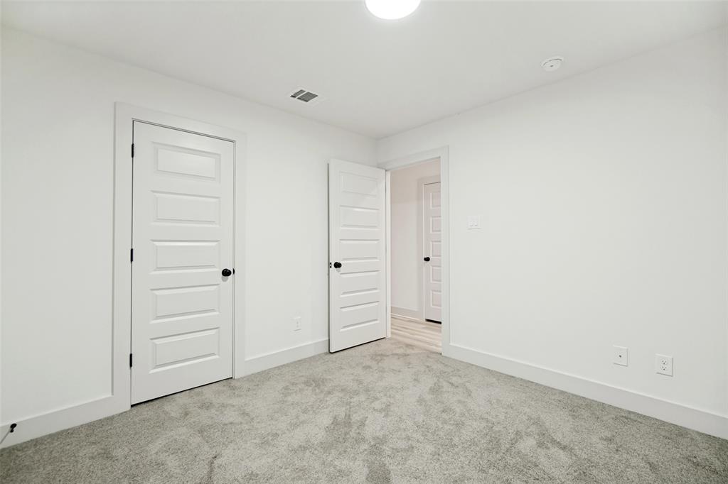 110 N Cliff Street Property Photo 3
