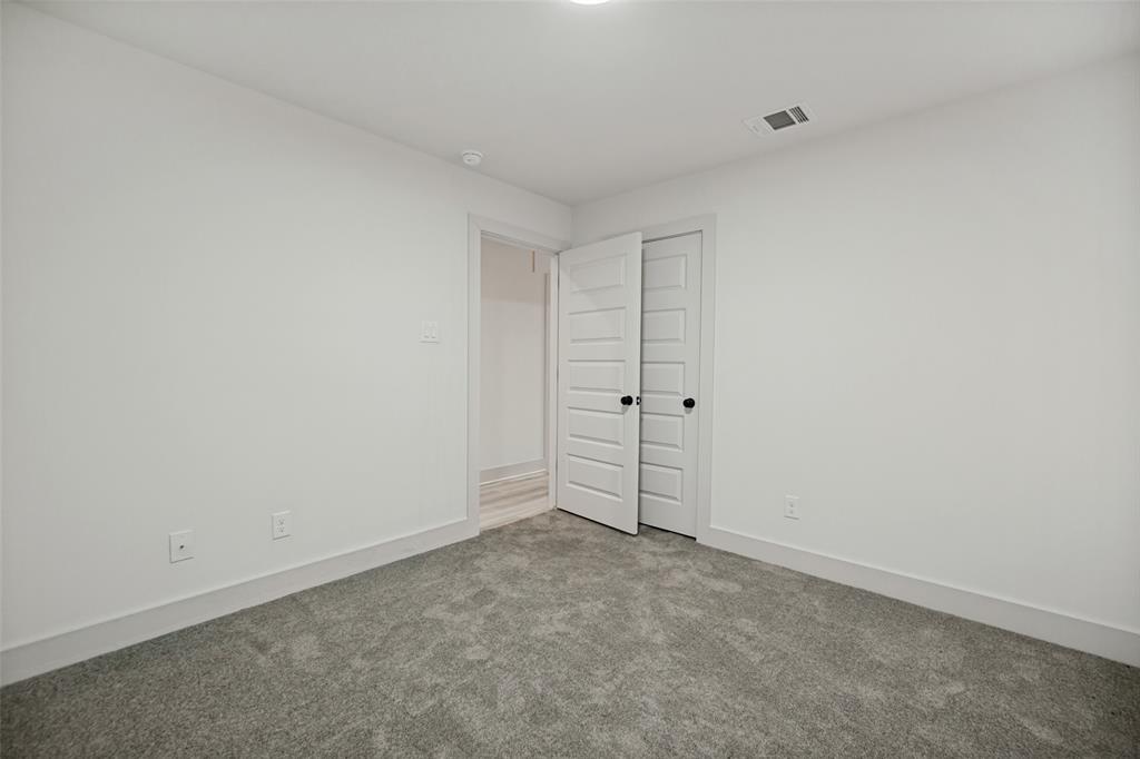 110 N Cliff Street Property Photo 6