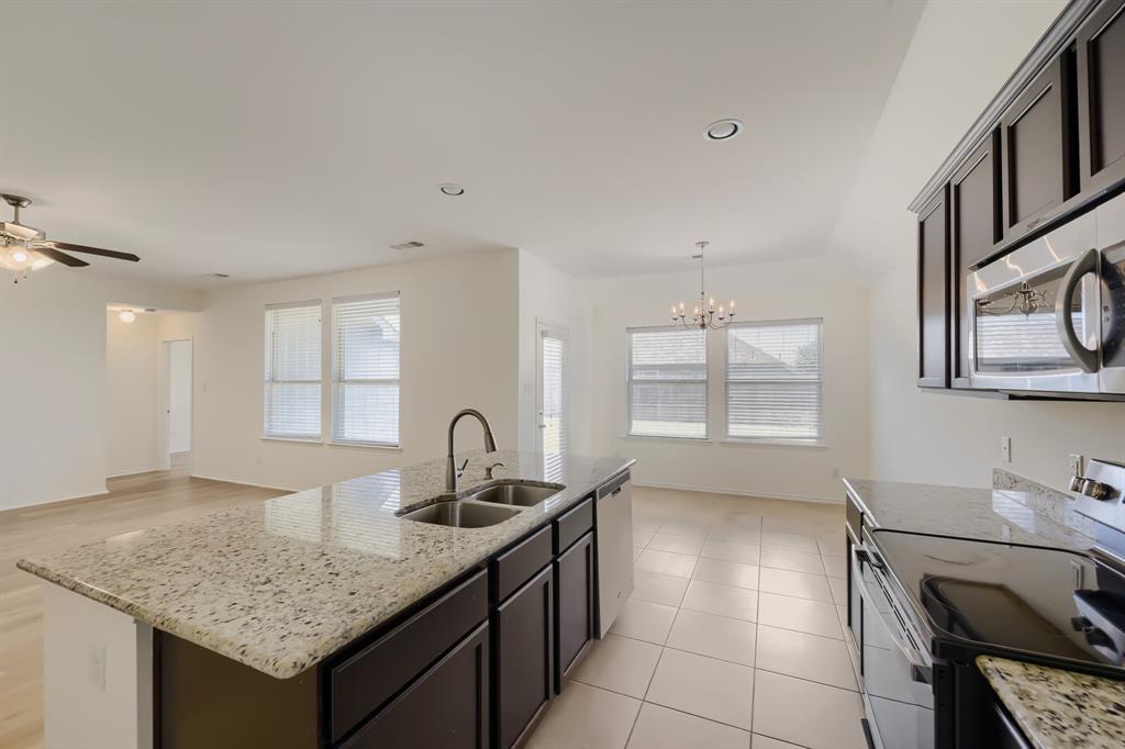 1736 Shoebill Drive Property Photo 11