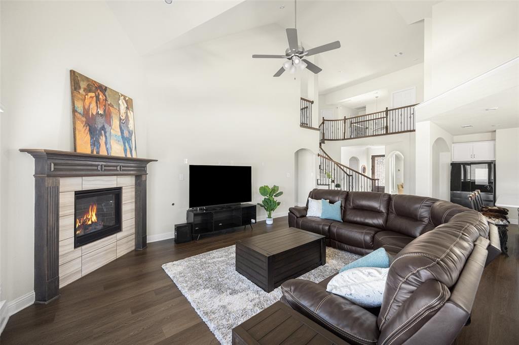 1411 Stellar Truth Way Property Photo 3