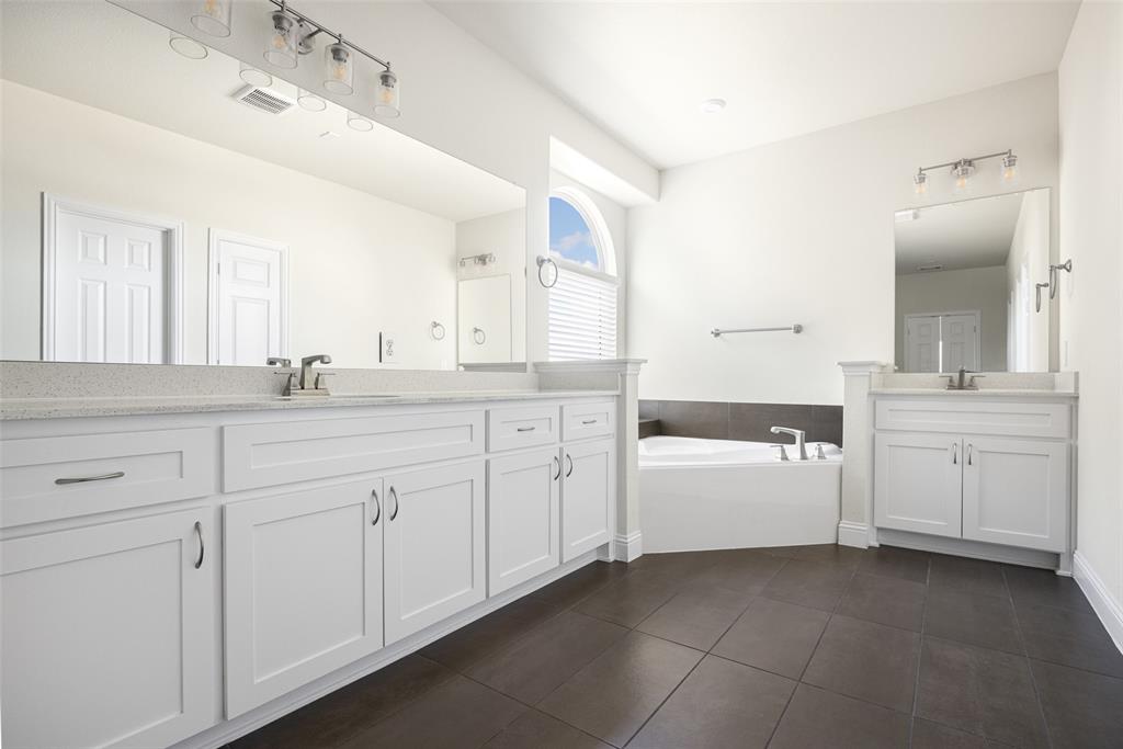 1411 Stellar Truth Way Property Photo 13