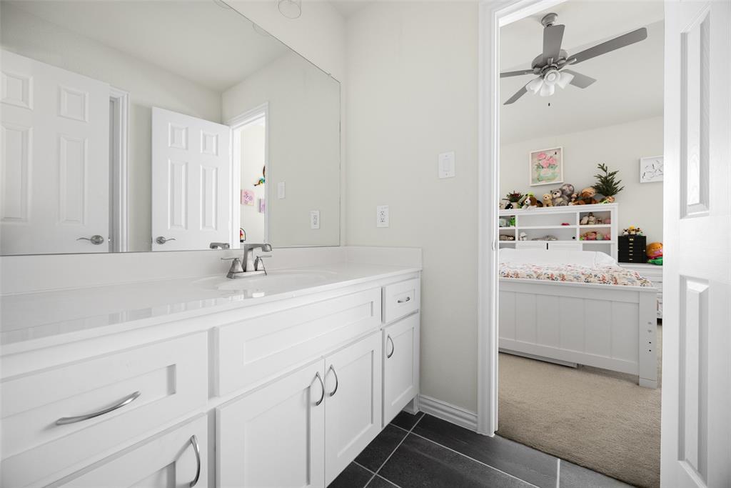 1411 Stellar Truth Way Property Photo 26