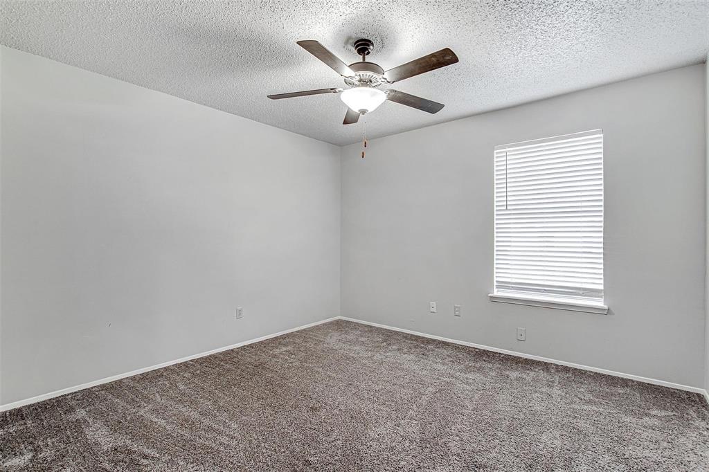 1403 Courtney Place Property Photo 25