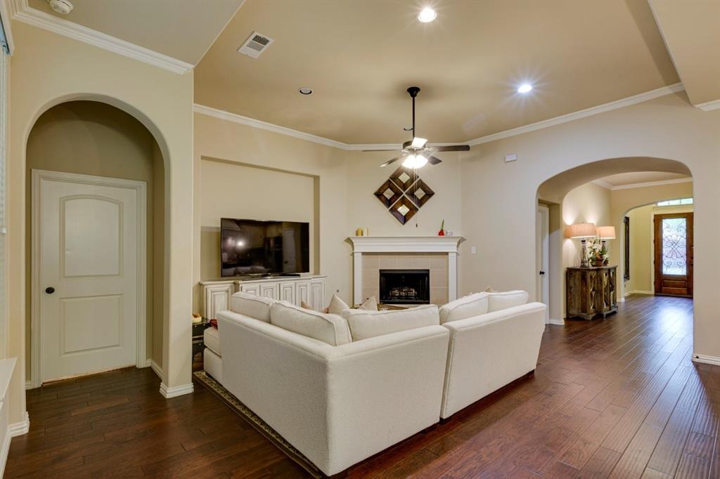 6904 Helena Way Property Photo 11