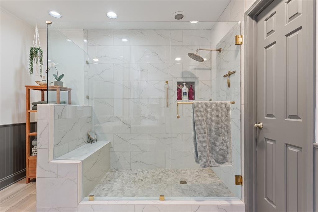 409 Shadow Mountain Drive Property Photo 14