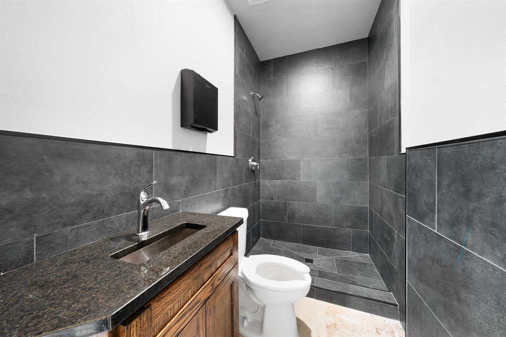 1240 Blackland Trail Property Photo 14
