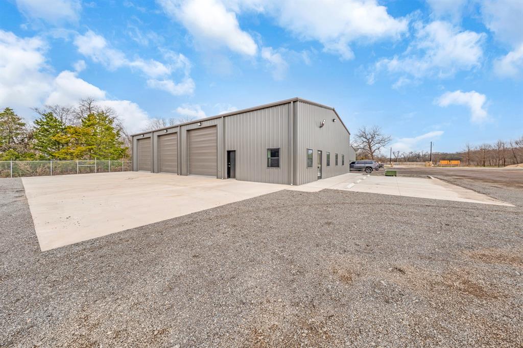 1240 Blackland Trail Property Photo 15
