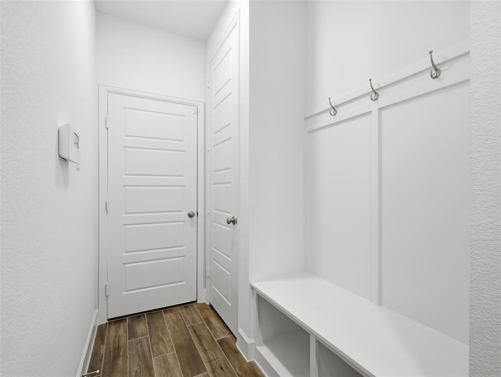 3120 Elmwood Street Property Photo 19