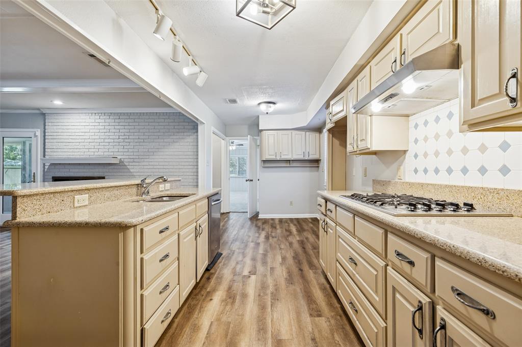 1017 Denmark Street Property Photo 8