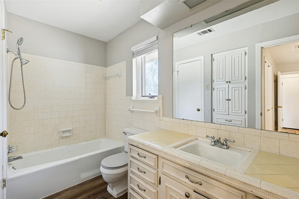 1017 Denmark Street Property Photo 18