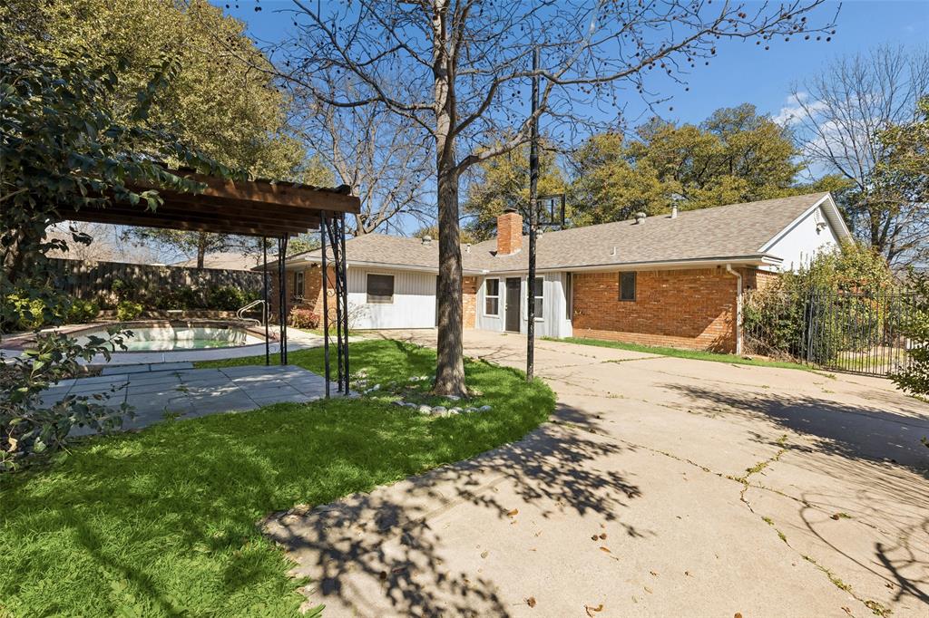 1017 Denmark Street Property Photo 25