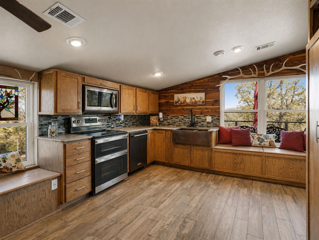 26100 Us-377-br Property Photo 4