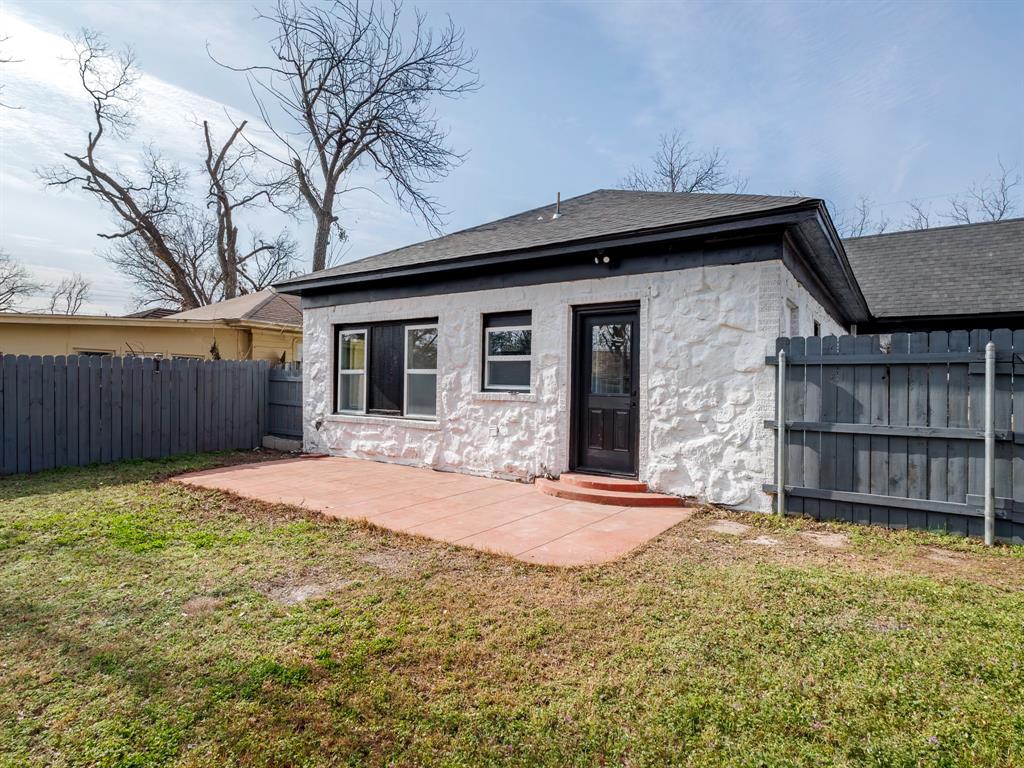 1610 1st Street Property Photo 9
