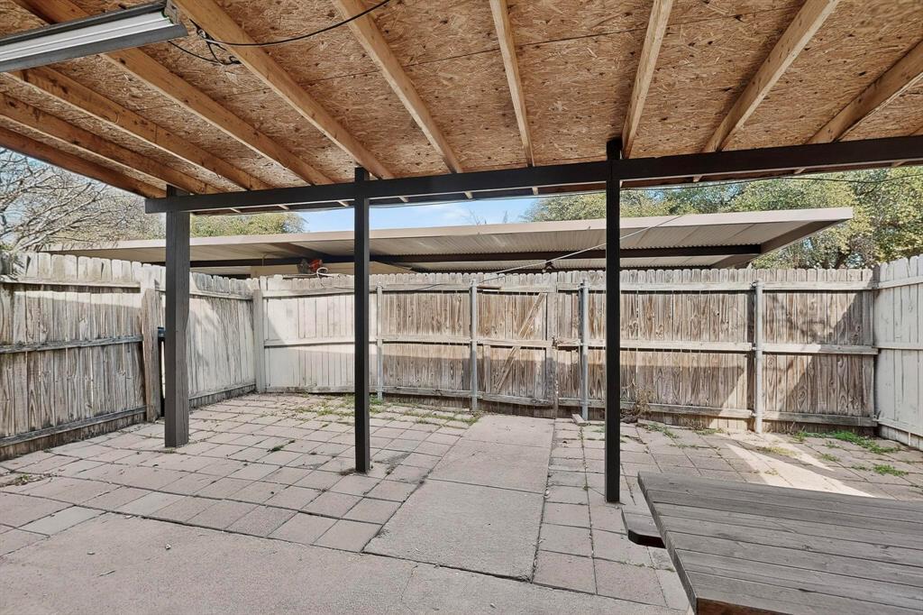 2308 Long Ridge Property Photo 11