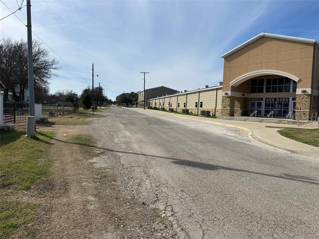 605 W Church Street Property Photo 12