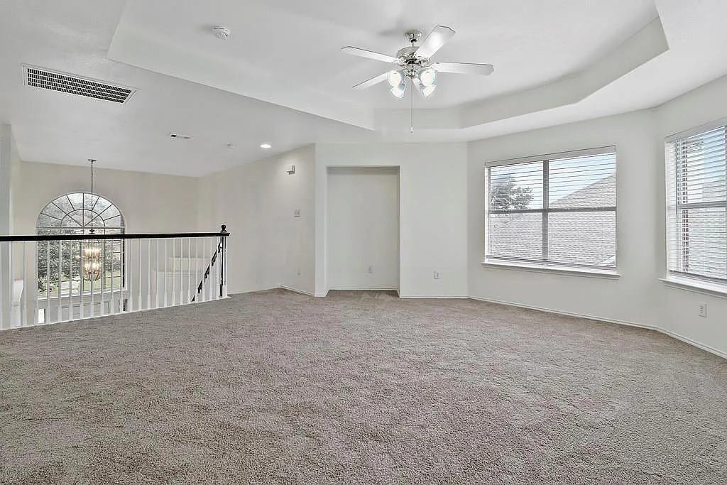 1525 Dimmit Drive Property Photo 7