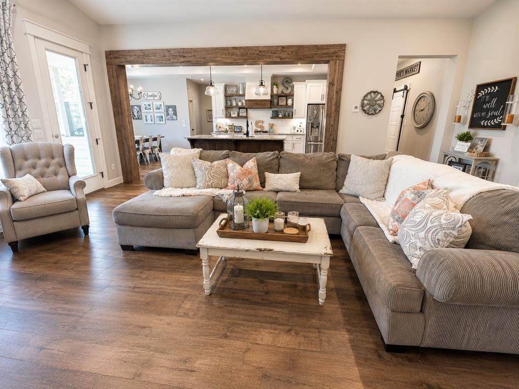 7334 Tule Creek Lane Property Photo 4