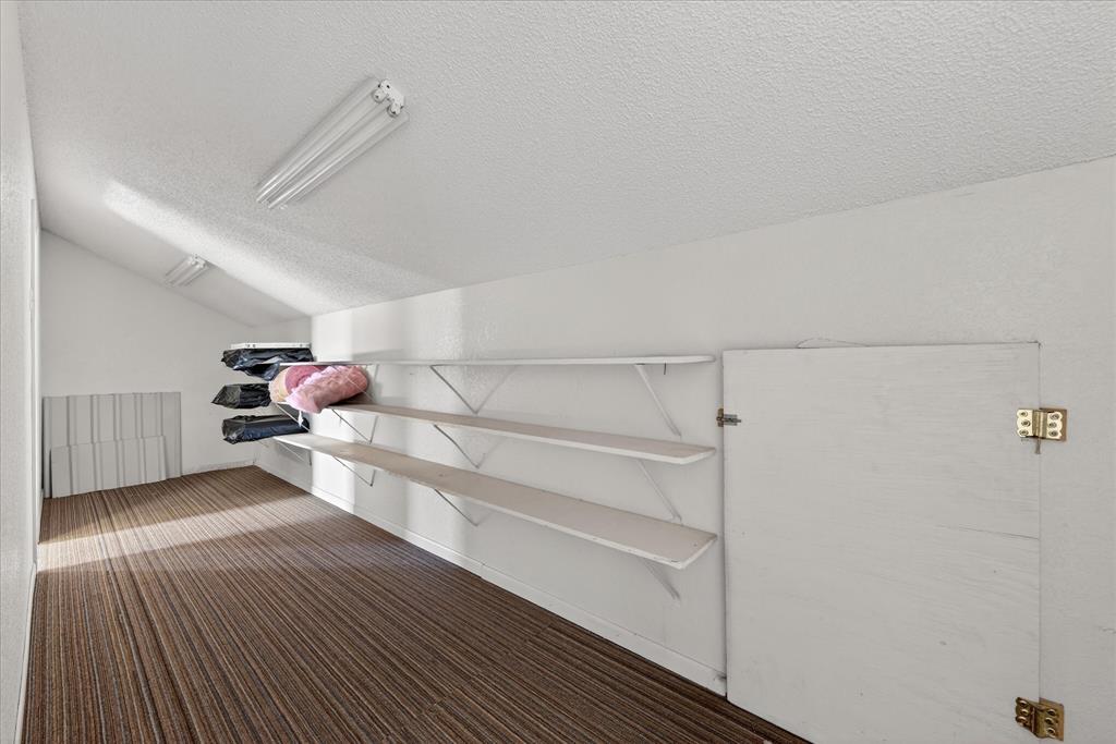 611 W Spring Valley Road Property Photo 29