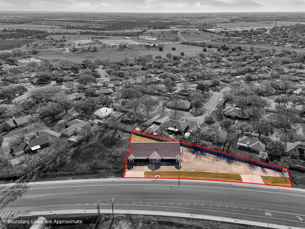 611 W Spring Valley Road Property Photo 32