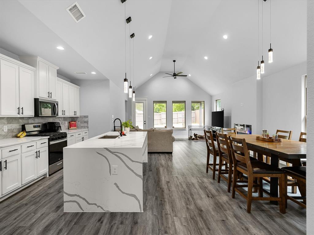 4755 Ramey Avenue Property Photo 1