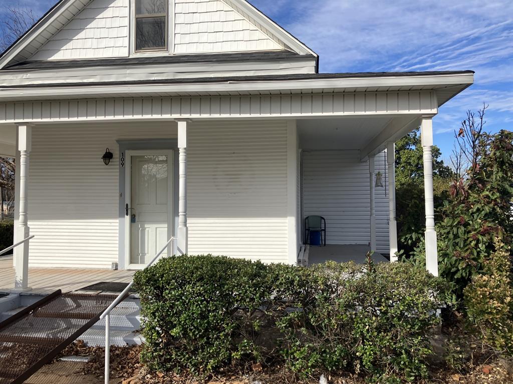 109 N Foley Street Property Photo 6