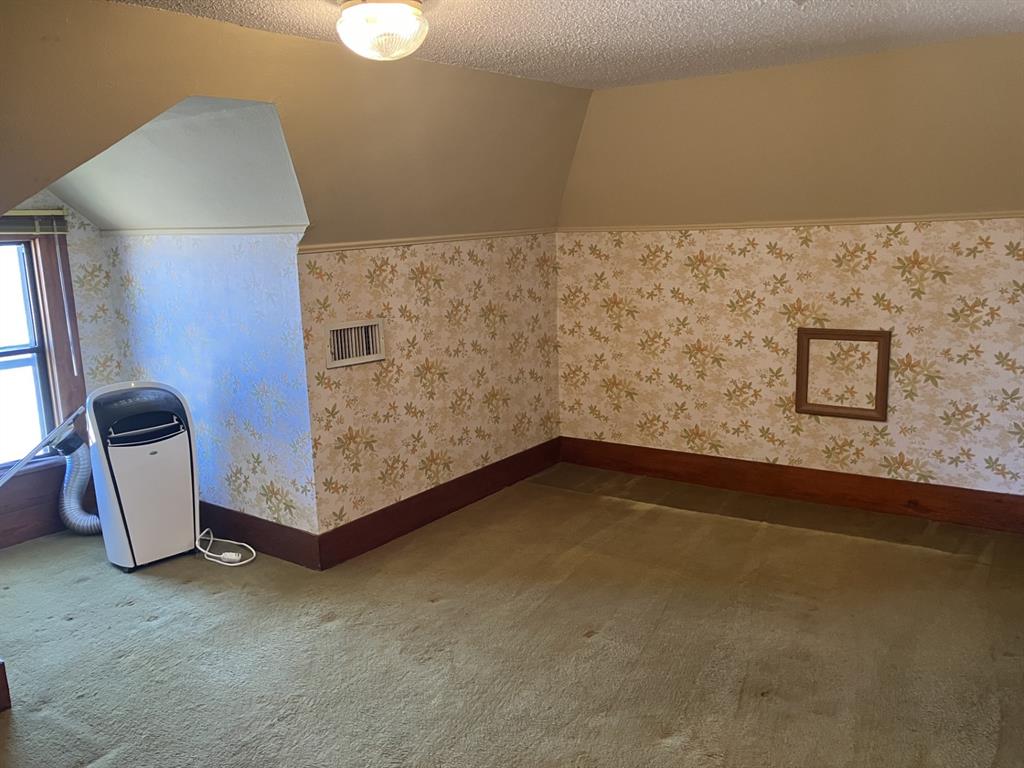 109 N Foley Street Property Photo 20
