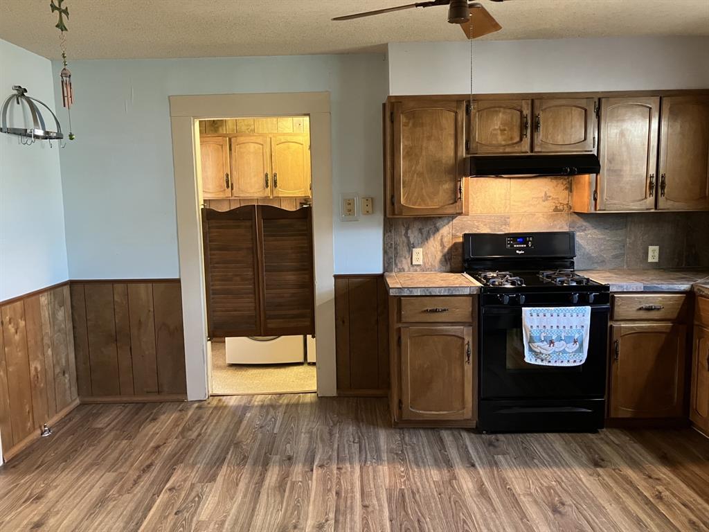 109 N Foley Street Property Photo 27