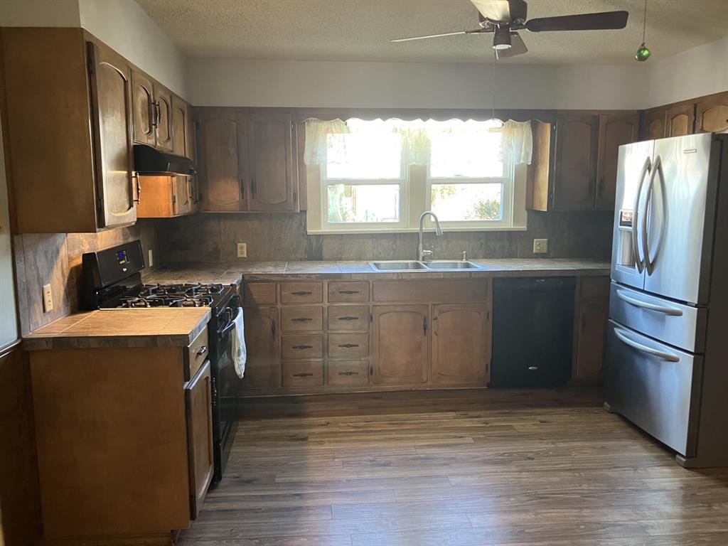 109 N Foley Street Property Photo 28