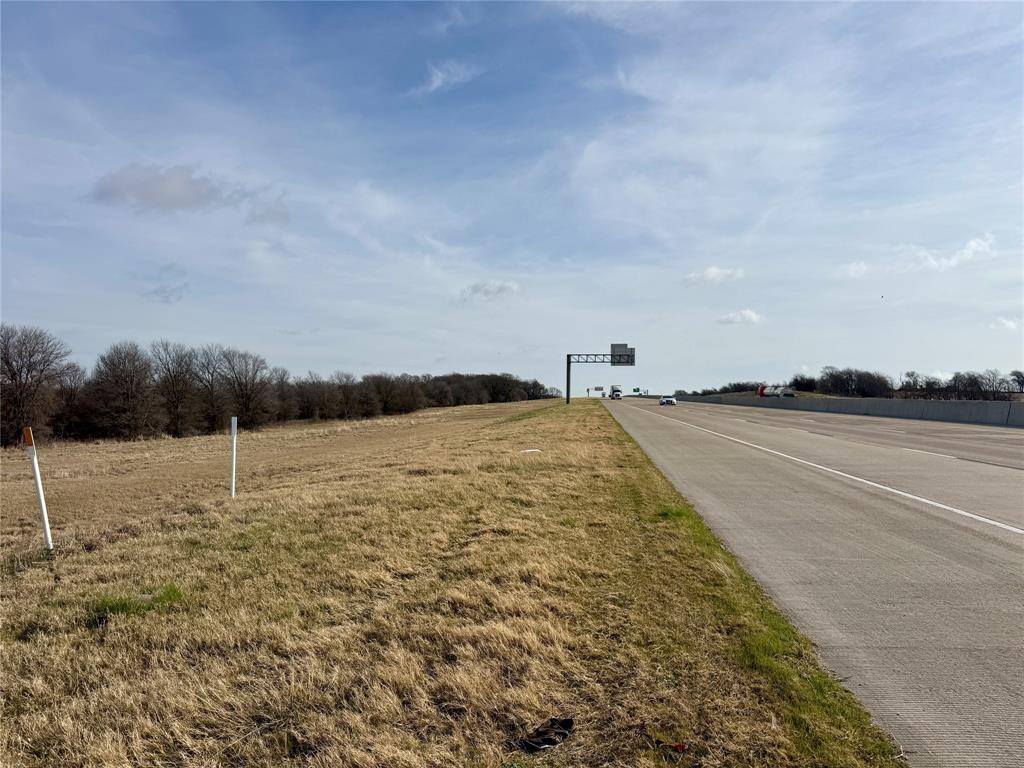 TBD I - 35 E I