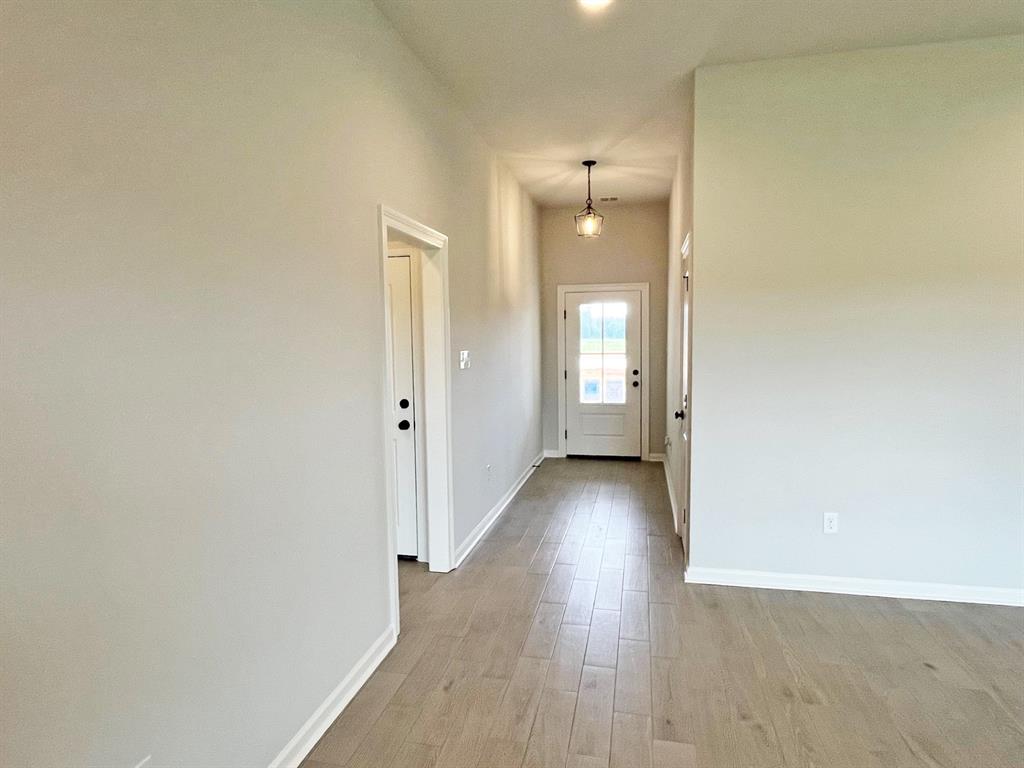 196 Berkshire Place Property Photo 2