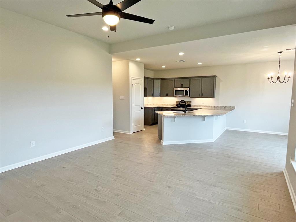 196 Berkshire Place Property Photo 6