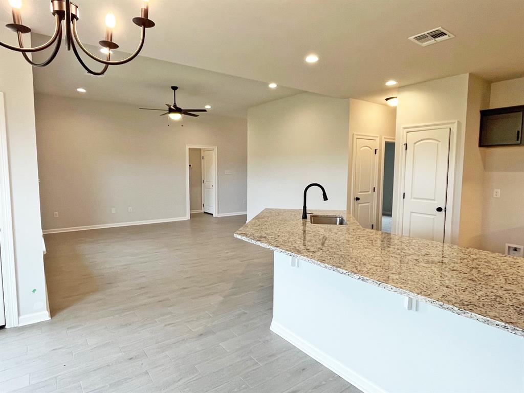196 Berkshire Place Property Photo 11