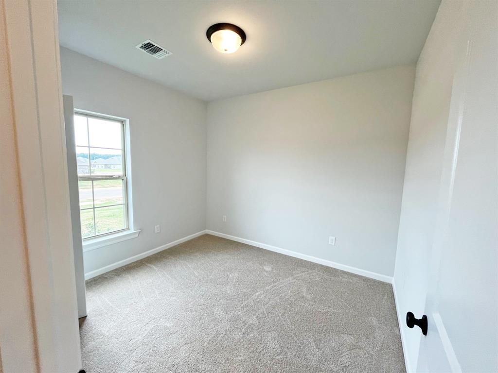 196 Berkshire Place Property Photo 14