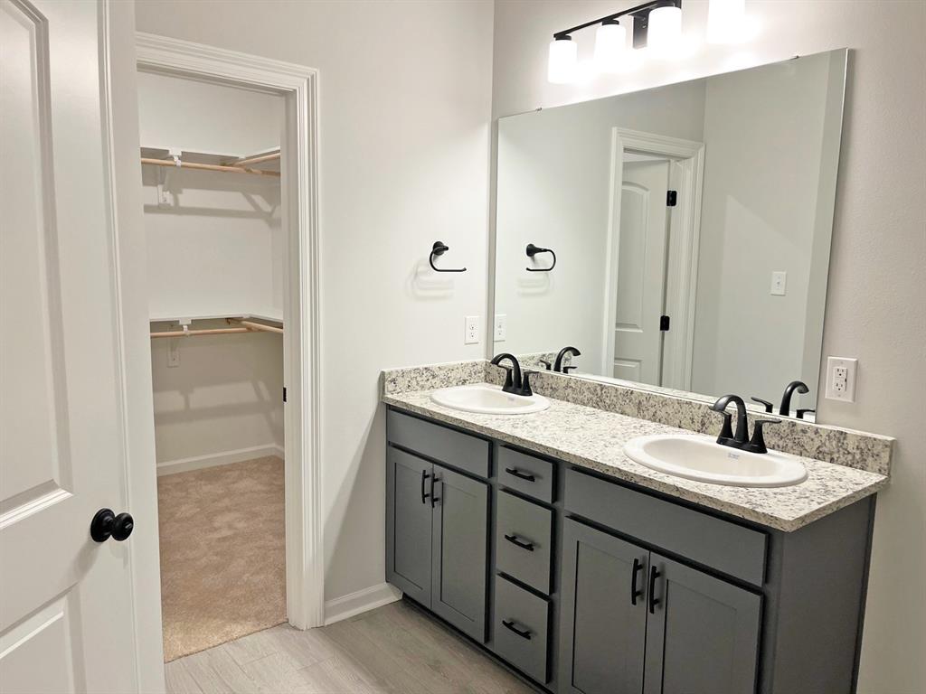 196 Berkshire Place Property Photo 23
